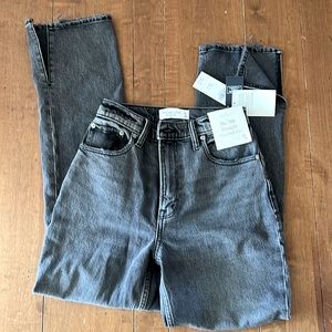 Abercrombie &Fitch The 90’s Straight Ultra Hi Rise 0s 25